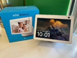 amazon echo show 10, why get an amazone echo, is it worth it? What can Alexa do?