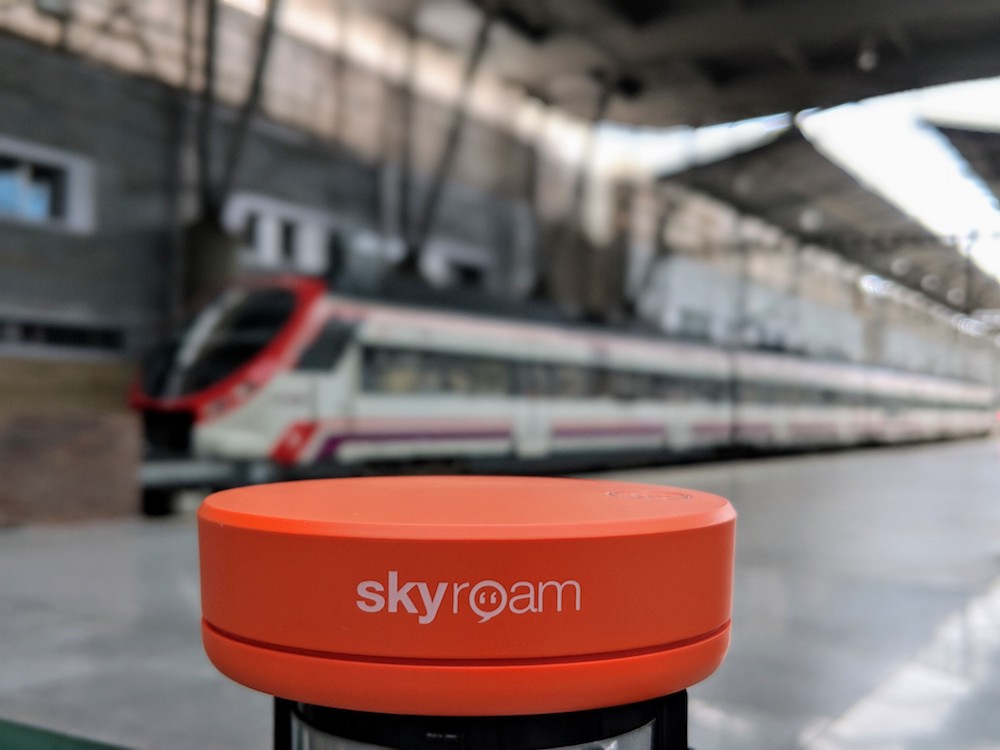 Skyroam travel wifi hotspot 7