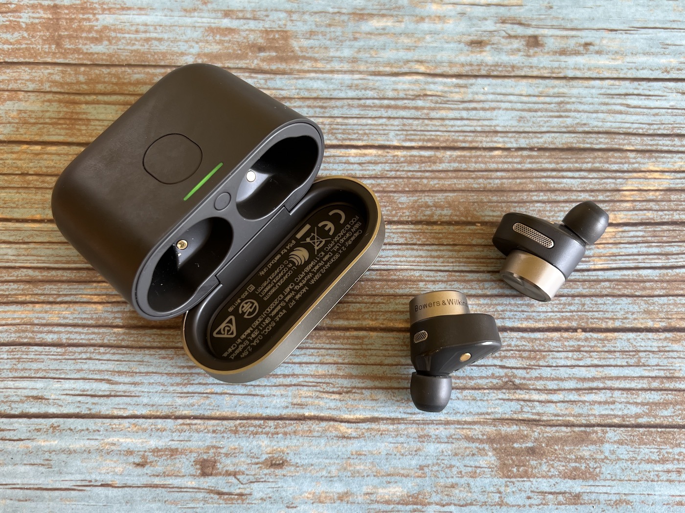 Bowers Wilkins, PI7, wireless, earbuds, rewview